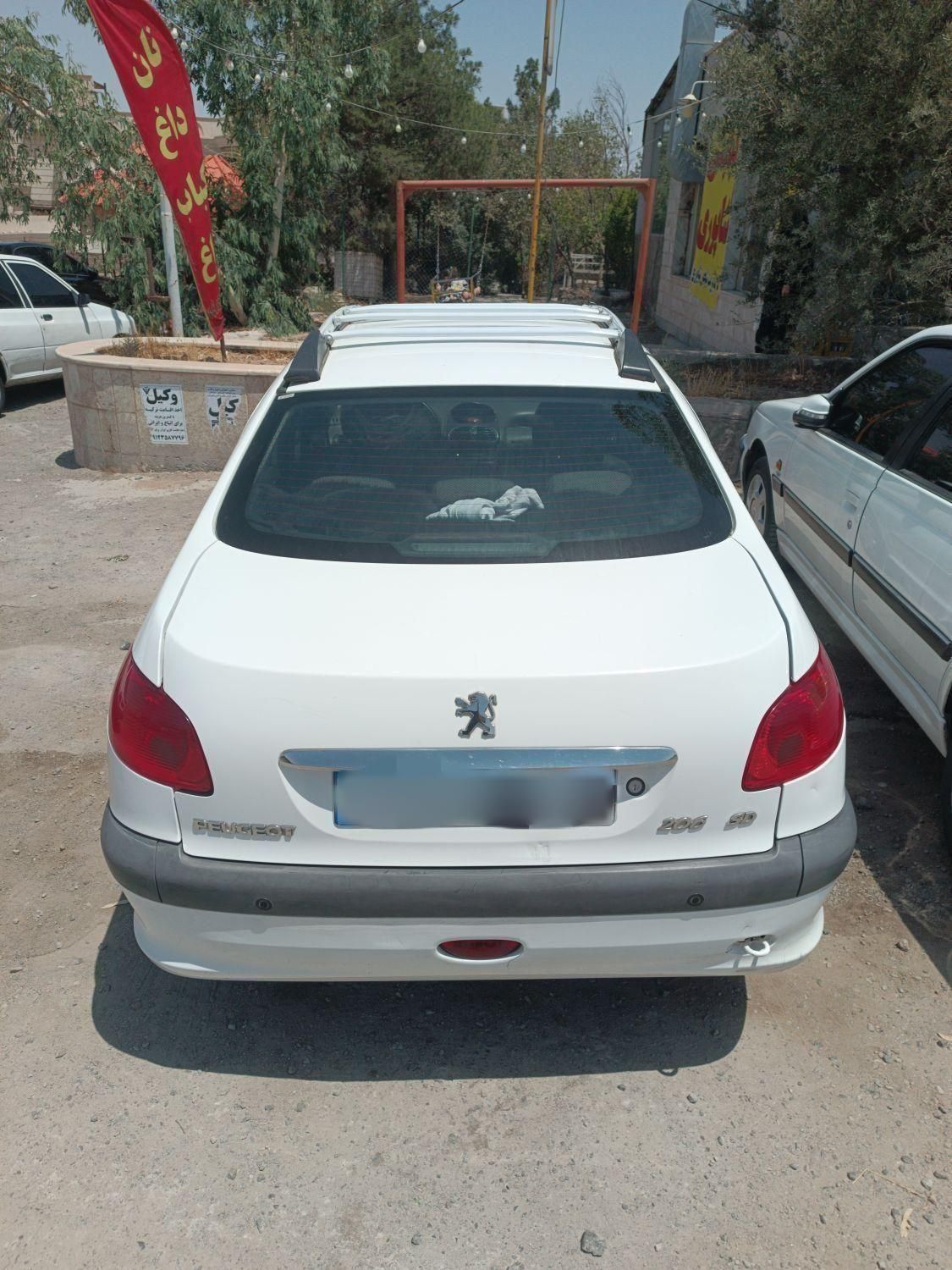 پژو ۲۰۶ صندوق دار v8 - 1393