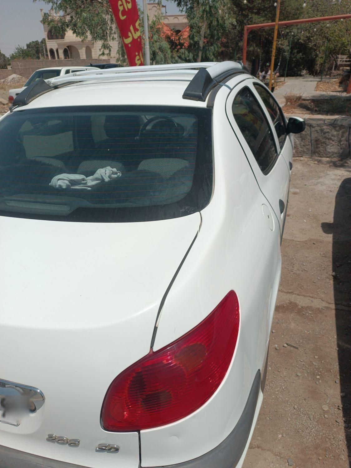 پژو ۲۰۶ صندوق دار v8 - 1393