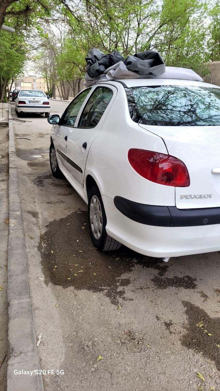 پژو ۲۰۶ صندوق دار v8 - 1393