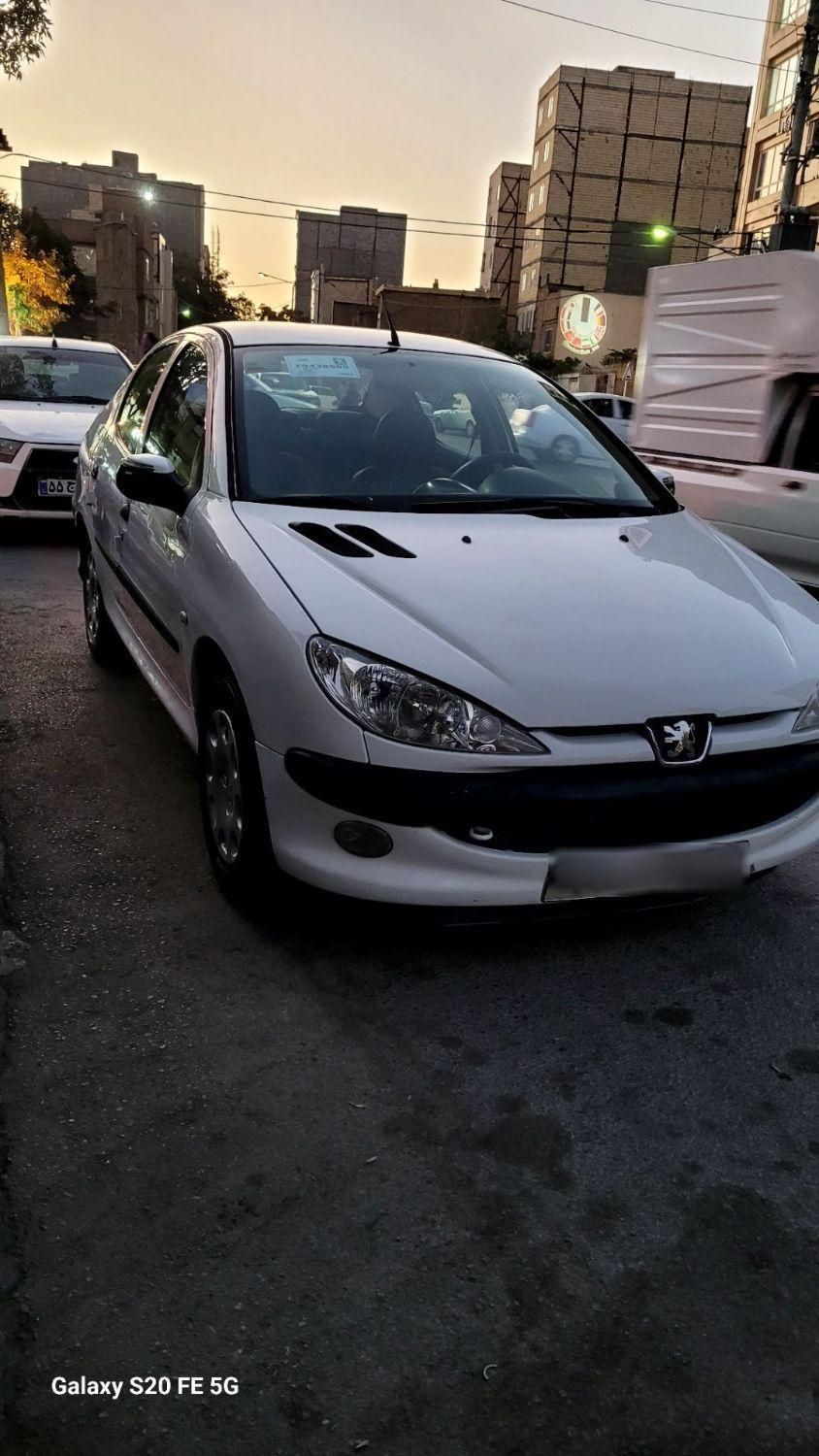 پژو ۲۰۶ صندوق دار v8 - 1393
