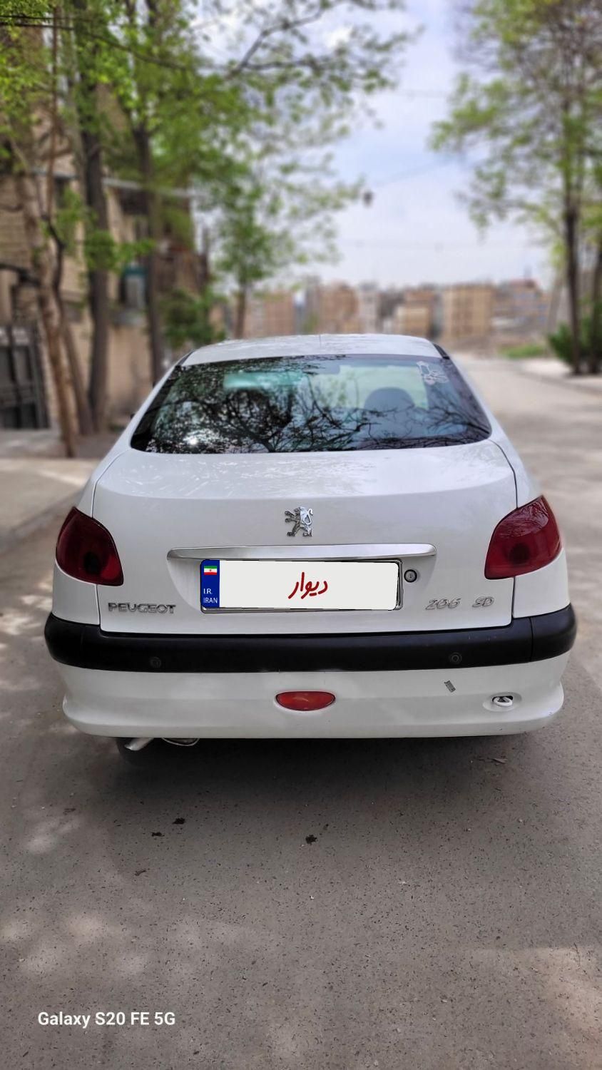 پژو ۲۰۶ صندوق دار v8 - 1393
