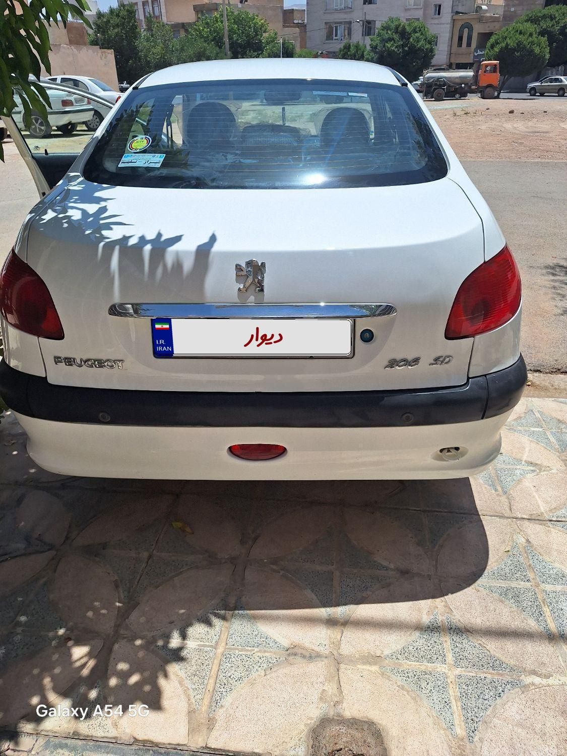 پژو ۲۰۶ صندوق دار v8 - 1397