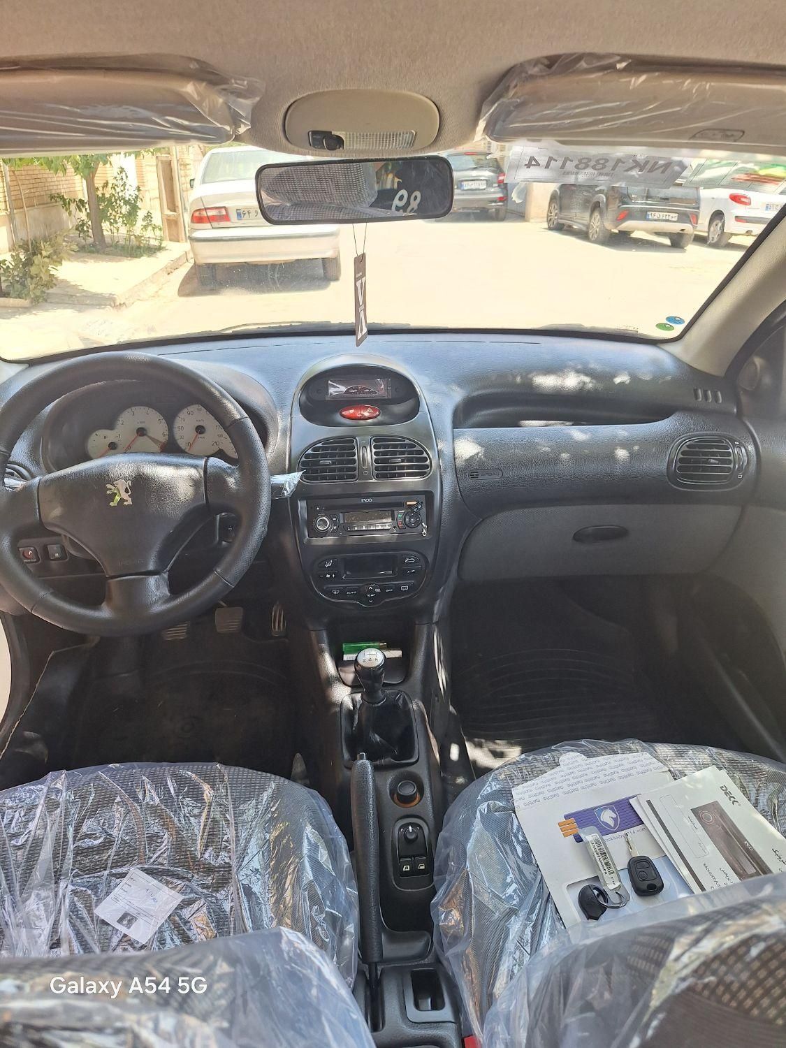 پژو ۲۰۶ صندوق دار v8 - 1397