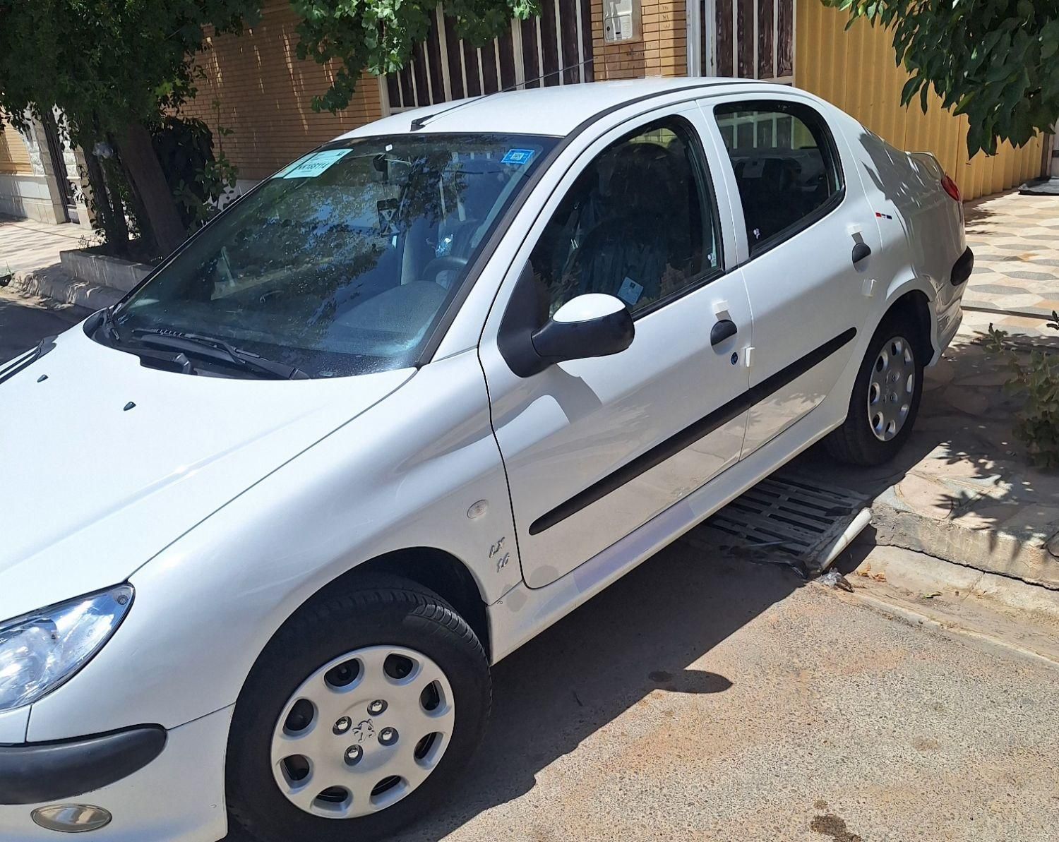 پژو ۲۰۶ صندوق دار v8 - 1397