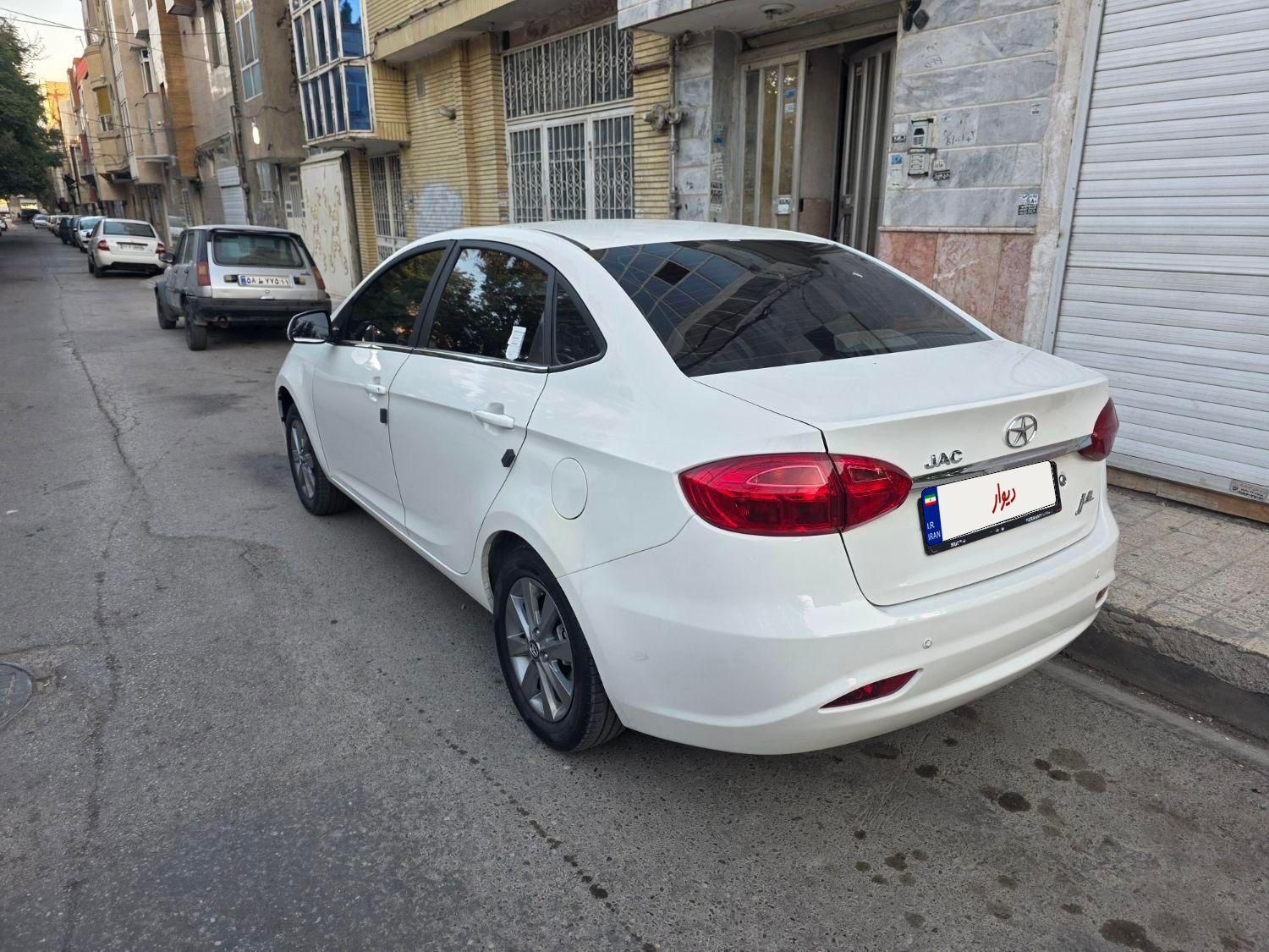 جک J4 اتوماتیک ساده - 1403