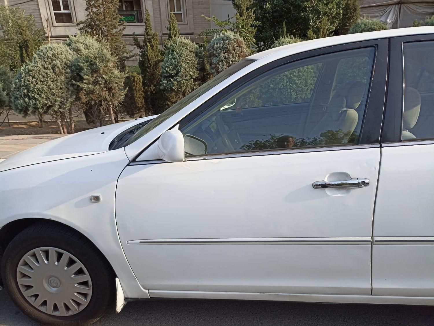 تویوتا کمری XLE - 2006