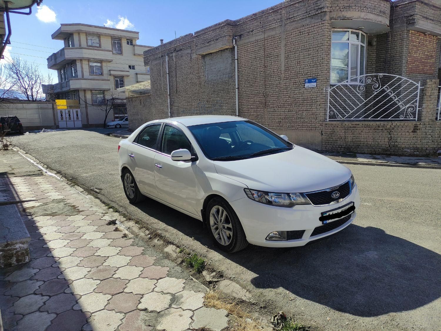 کیا سراتو 2.0 لیتر اتوماتیک GT لاین - 2015