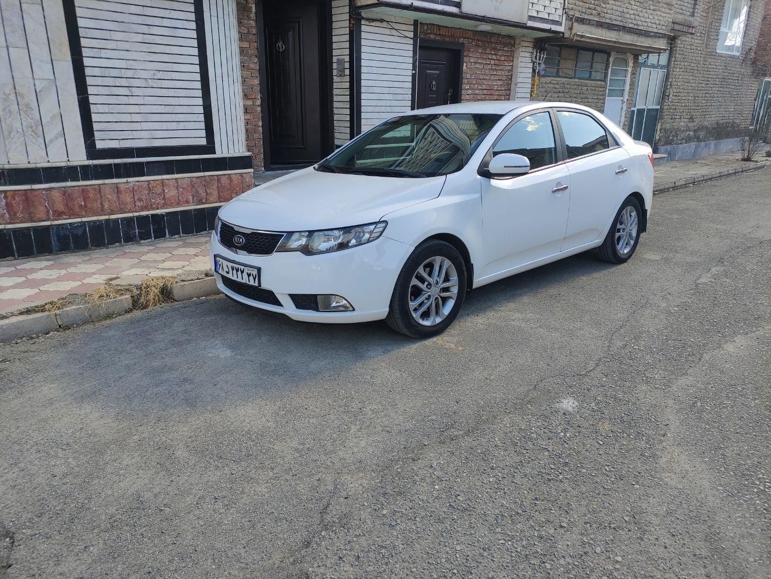 کیا سراتو 2.0 لیتر اتوماتیک GT لاین - 2015