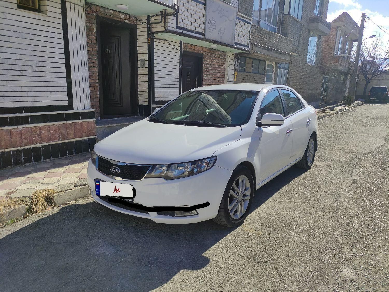 کیا سراتو 2.0 لیتر اتوماتیک GT لاین - 2015