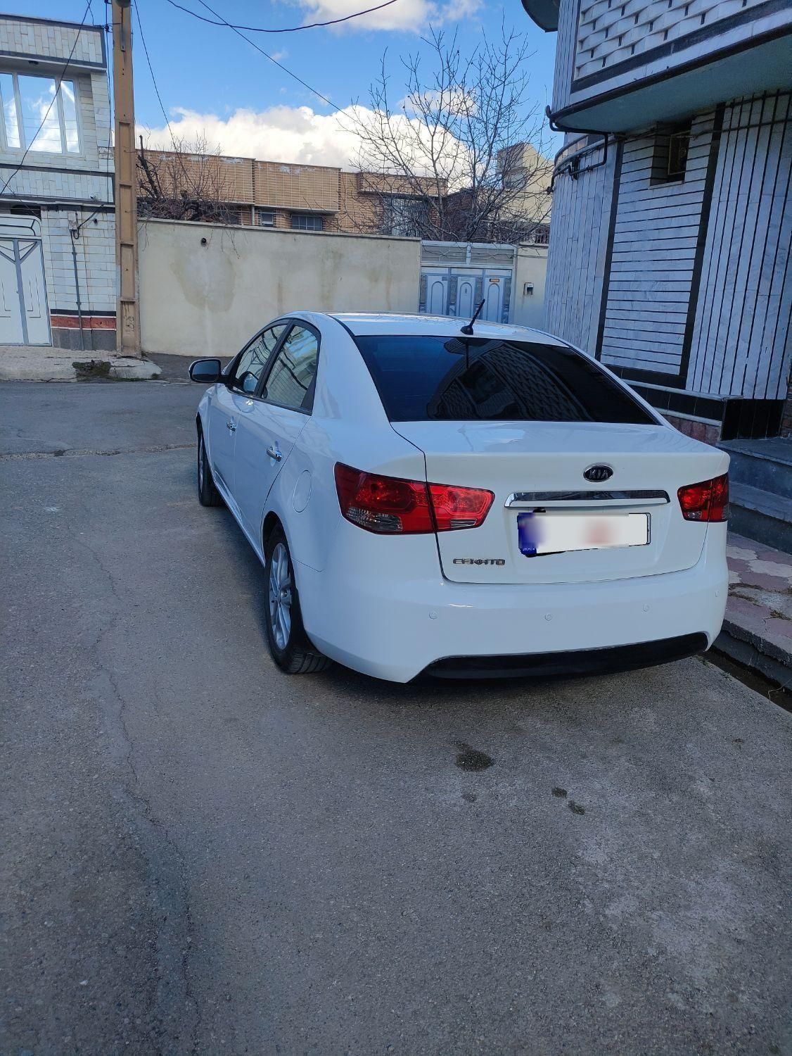 کیا سراتو 2.0 لیتر اتوماتیک GT لاین - 2015