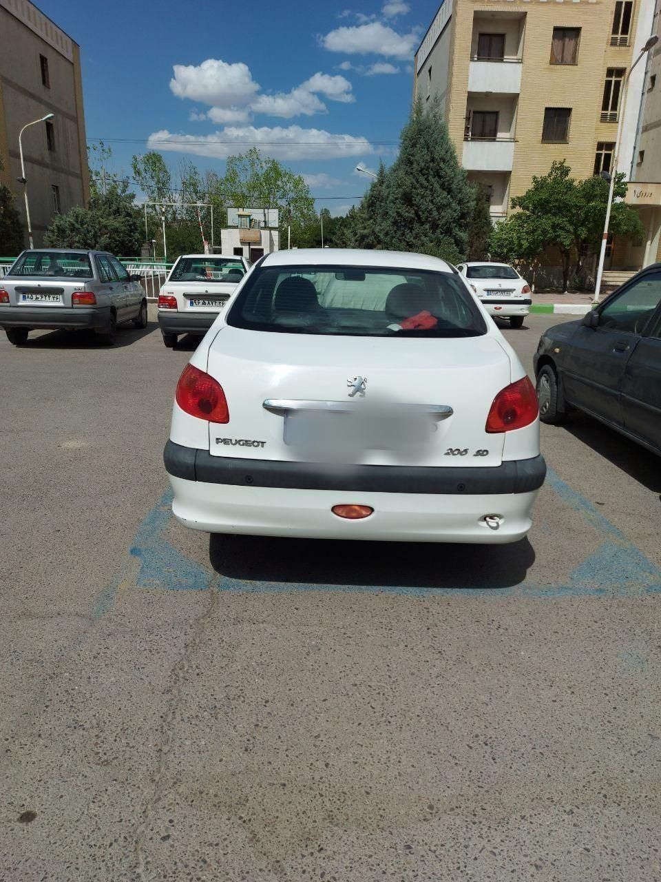 پژو ۲۰۶ صندوق دار v8 - 1396