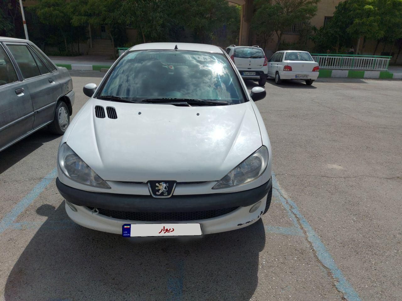 پژو ۲۰۶ صندوق دار v8 - 1396