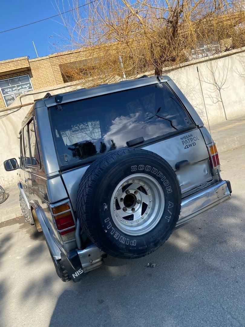 نیسان پاترول دو درب دنده‌ای - 1987