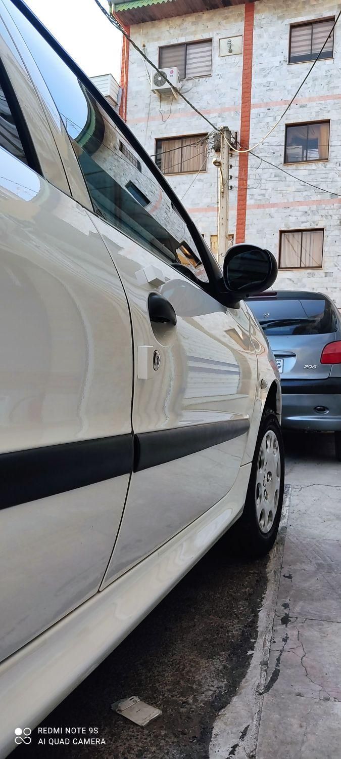 پژو ۲۰۶ صندوق دار v8 - 1399