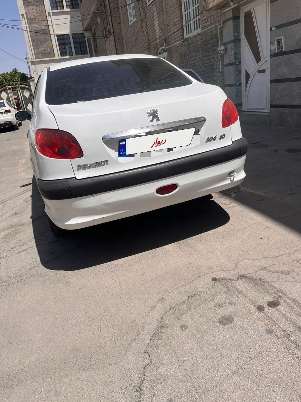 پژو ۲۰۶ صندوق دار v8 - 1390