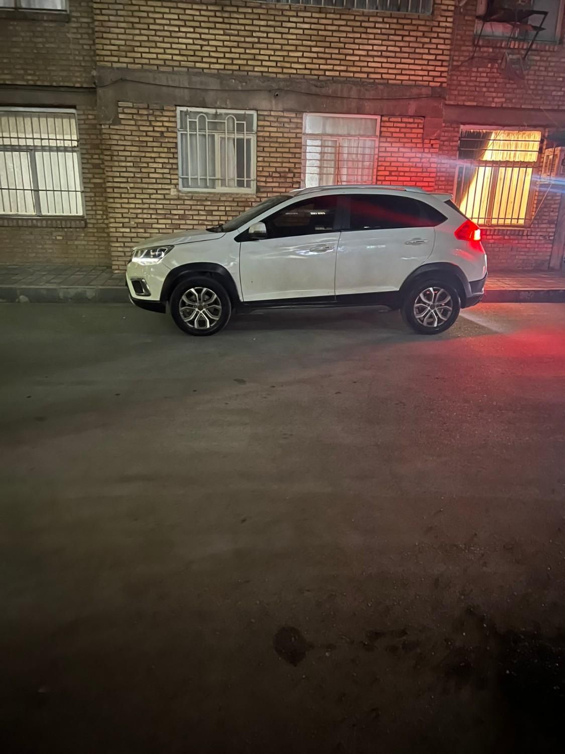 ام وی ام X22 دنده‌ای لاکچری - 1396