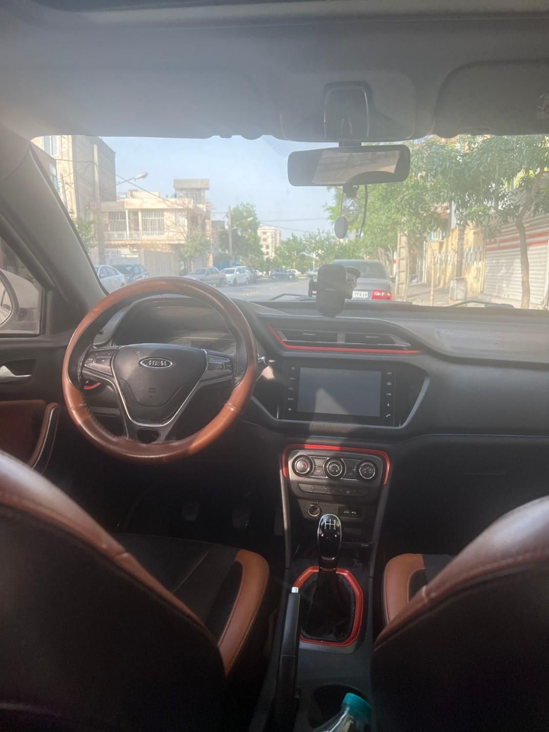 ام وی ام X22 دنده‌ای لاکچری - 1396