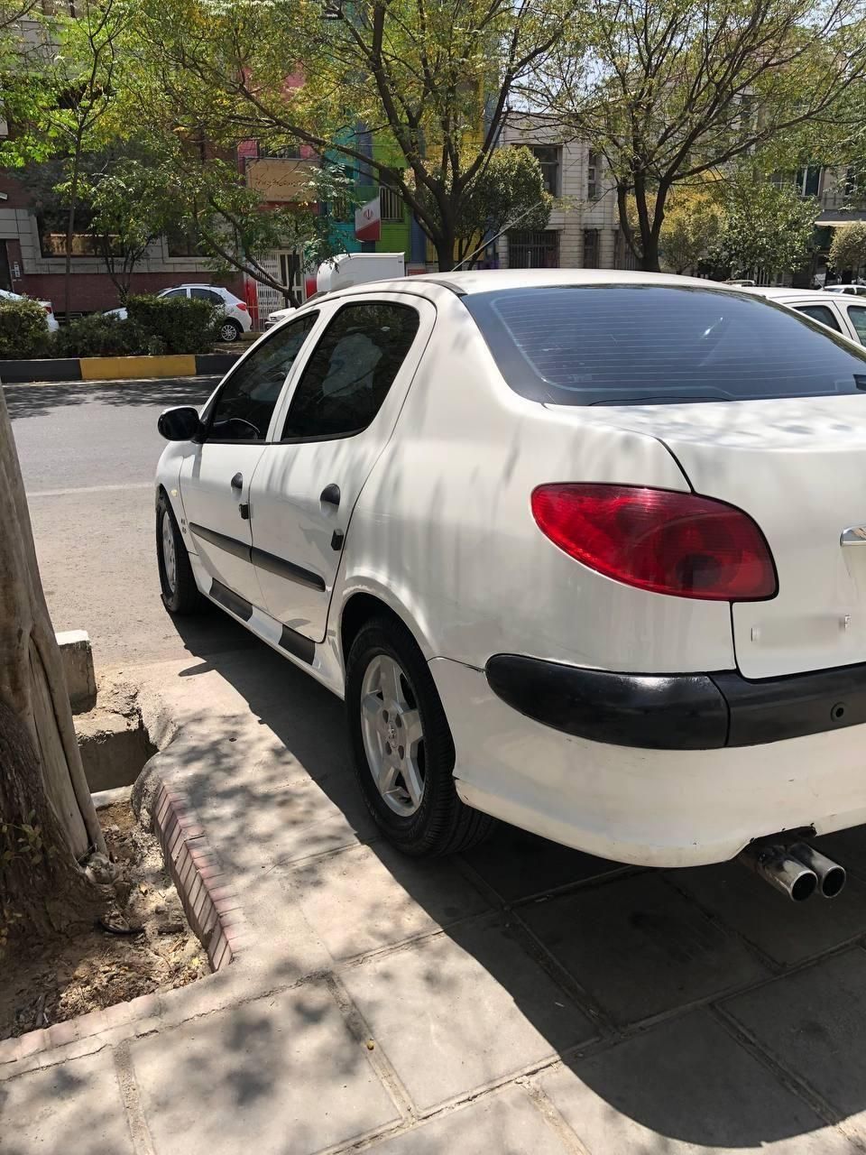 پژو ۲۰۶ صندوق دار v8 - 1393