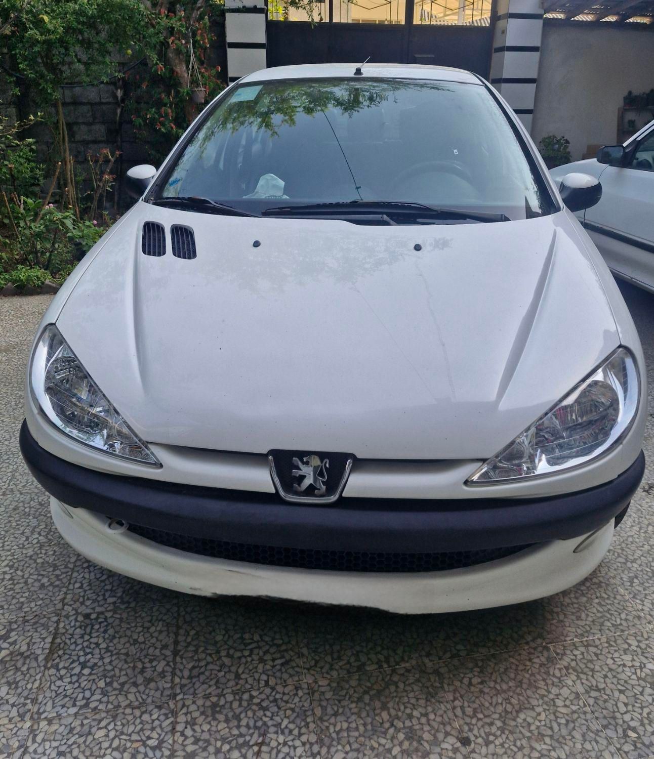 پژو ۲۰۶ صندوق دار v8 - 1397