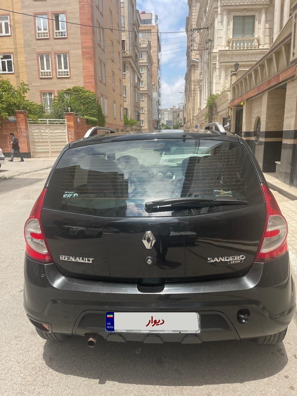 رنو ساندرو دنده ای - 1396
