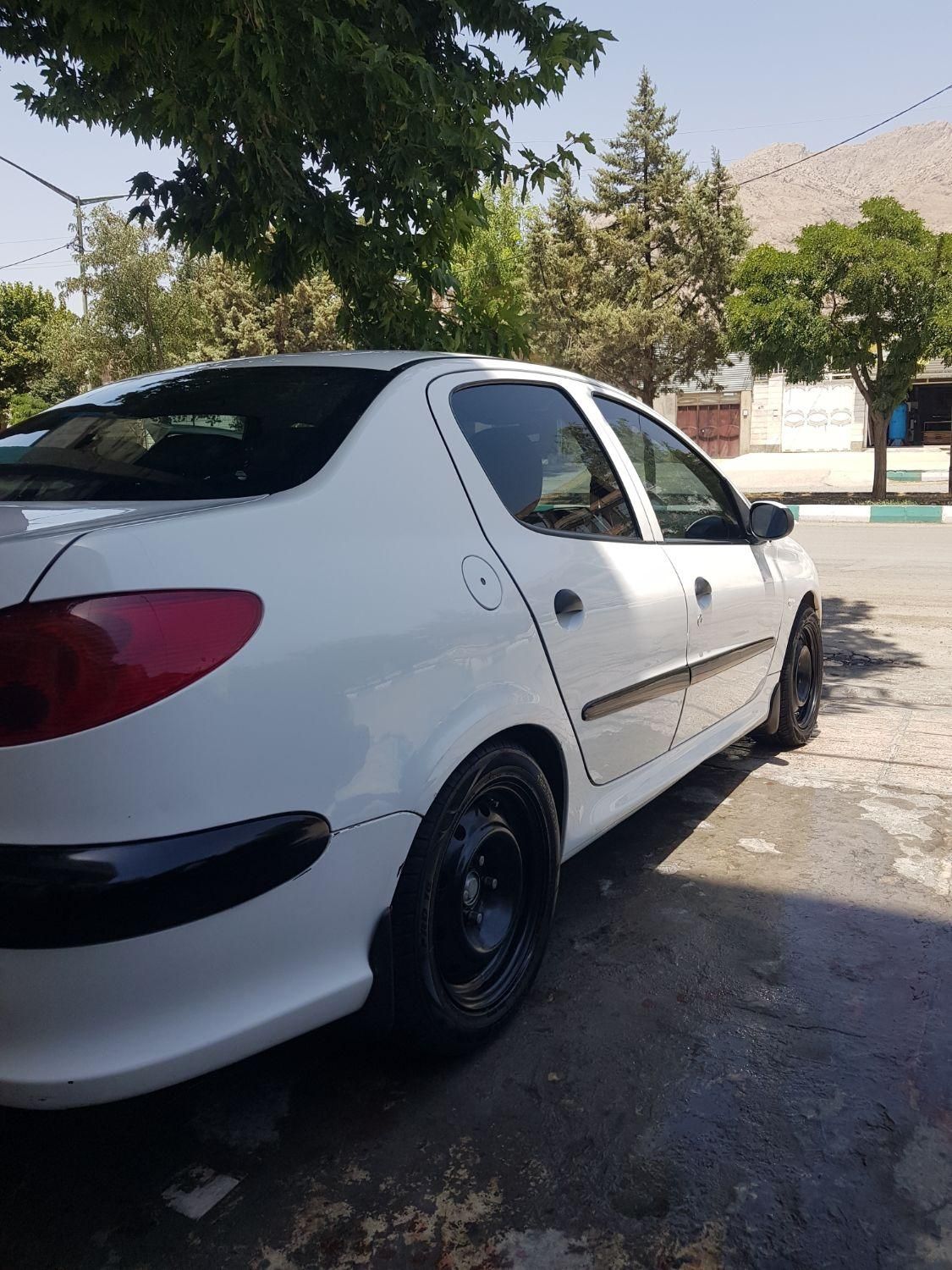 پژو ۲۰۶ صندوق دار v8 - 1395