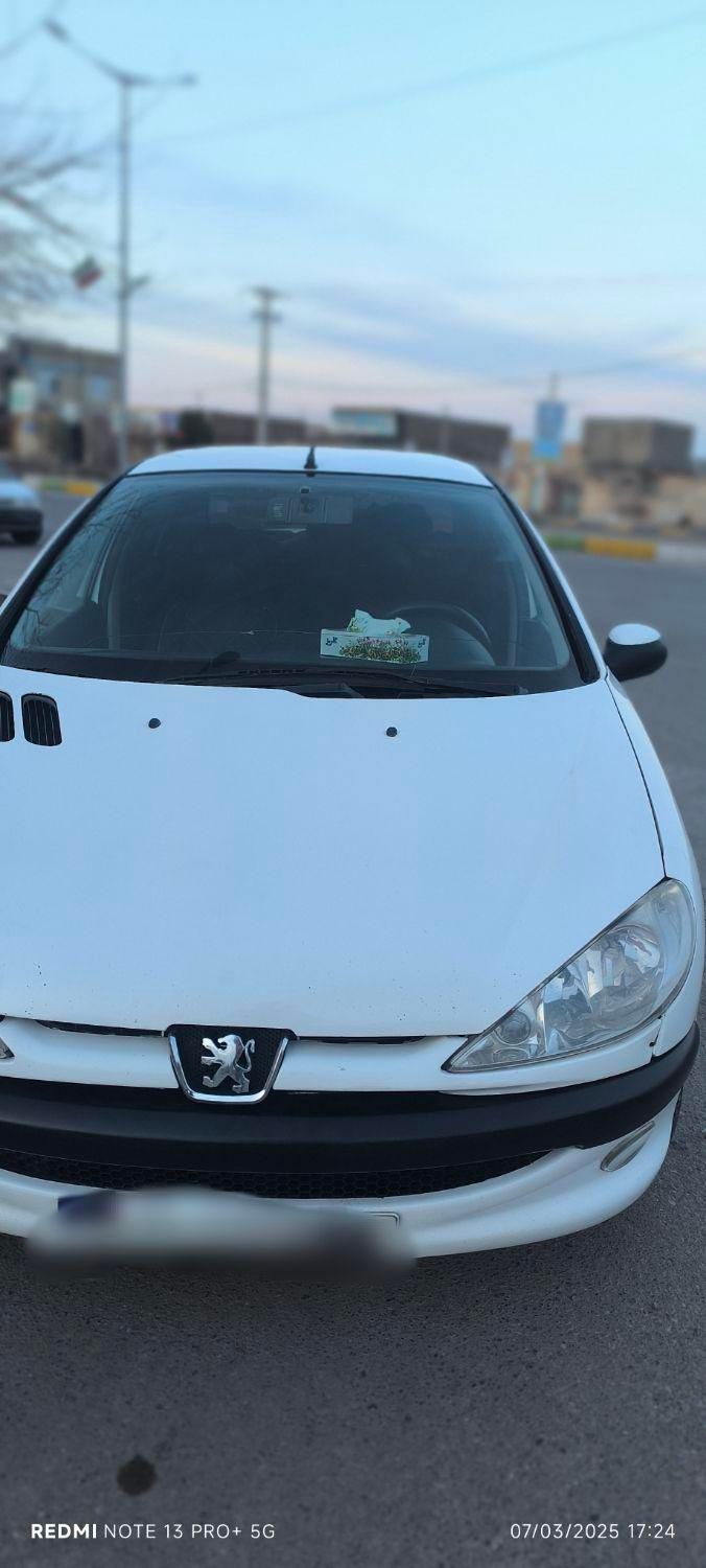 پژو ۲۰۶ صندوق دار v8 - 1392