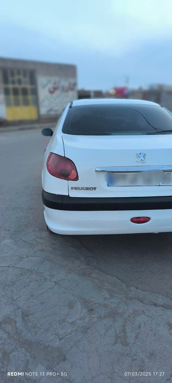 پژو ۲۰۶ صندوق دار v8 - 1392