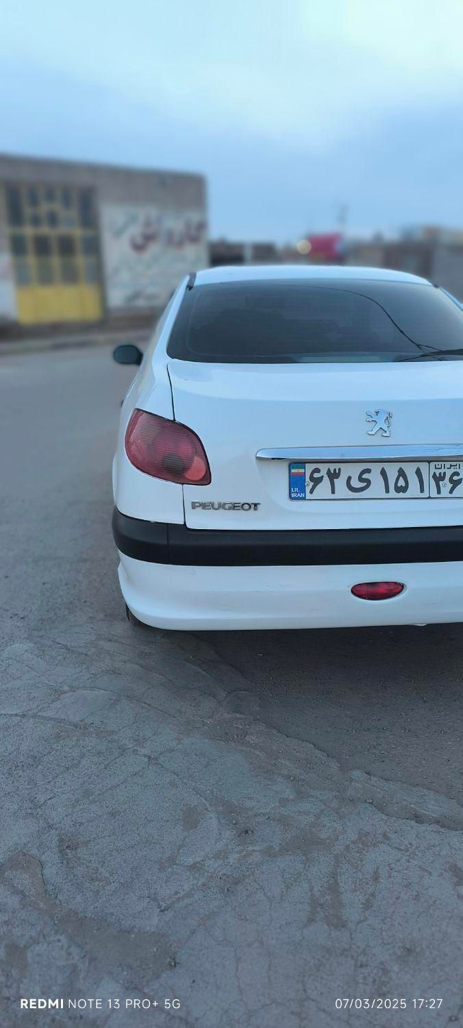 پژو ۲۰۶ صندوق دار v8 - 1392