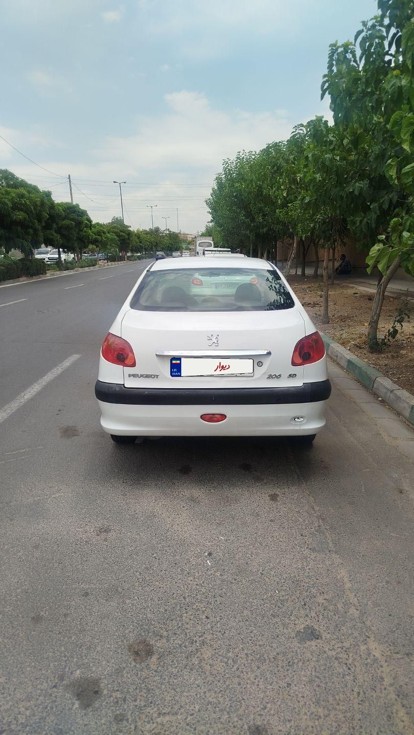 پژو ۲۰۶ صندوق دار v8 - 1394