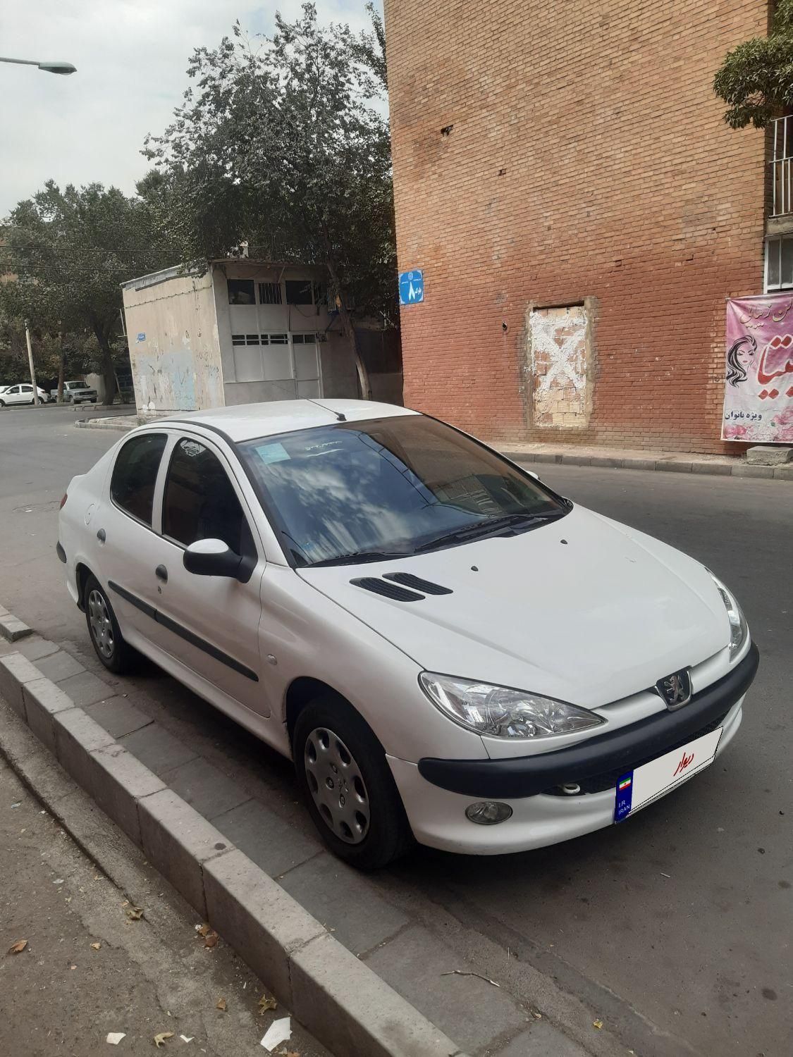پژو ۲۰۶ صندوق دار v8 - 1398