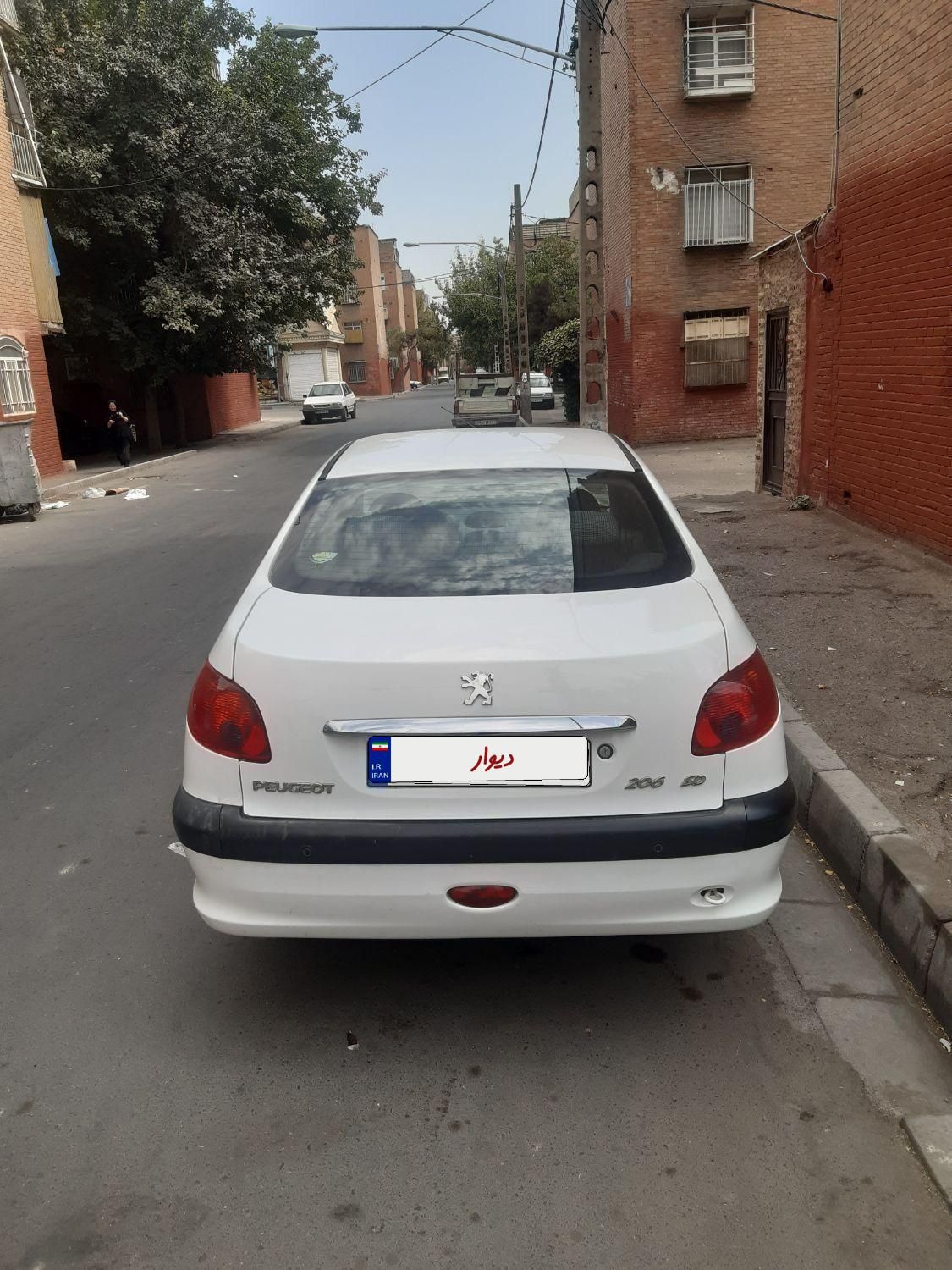 پژو ۲۰۶ صندوق دار v8 - 1398