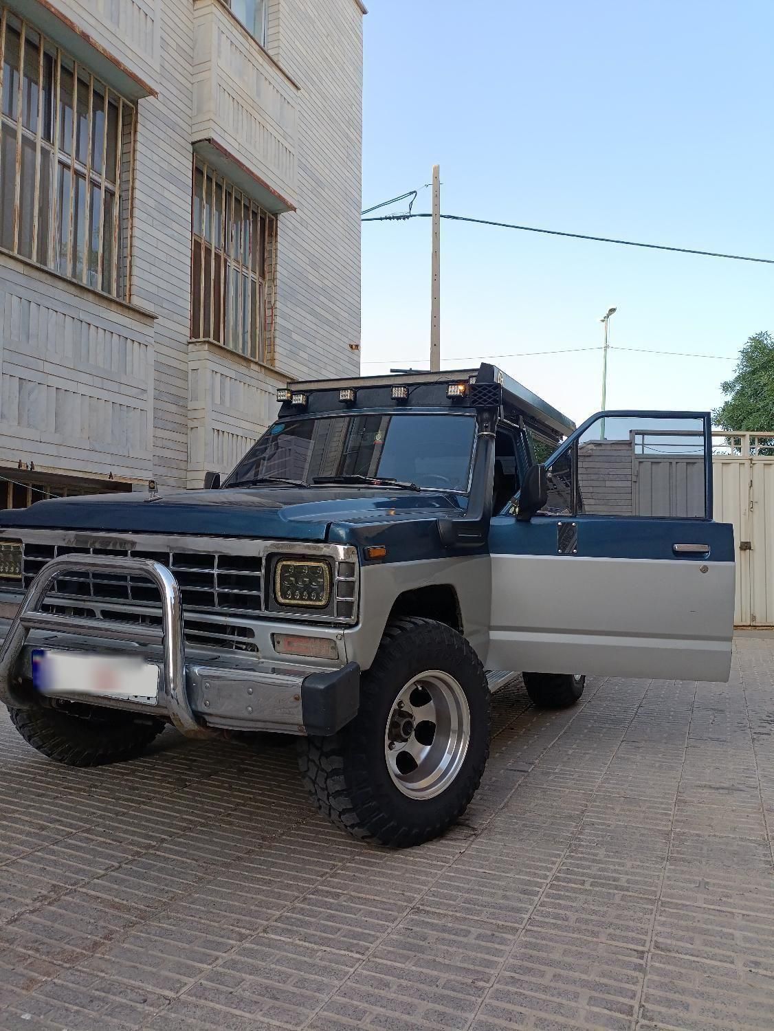 نیسان پاترول دو درب دنده‌ای - 1994