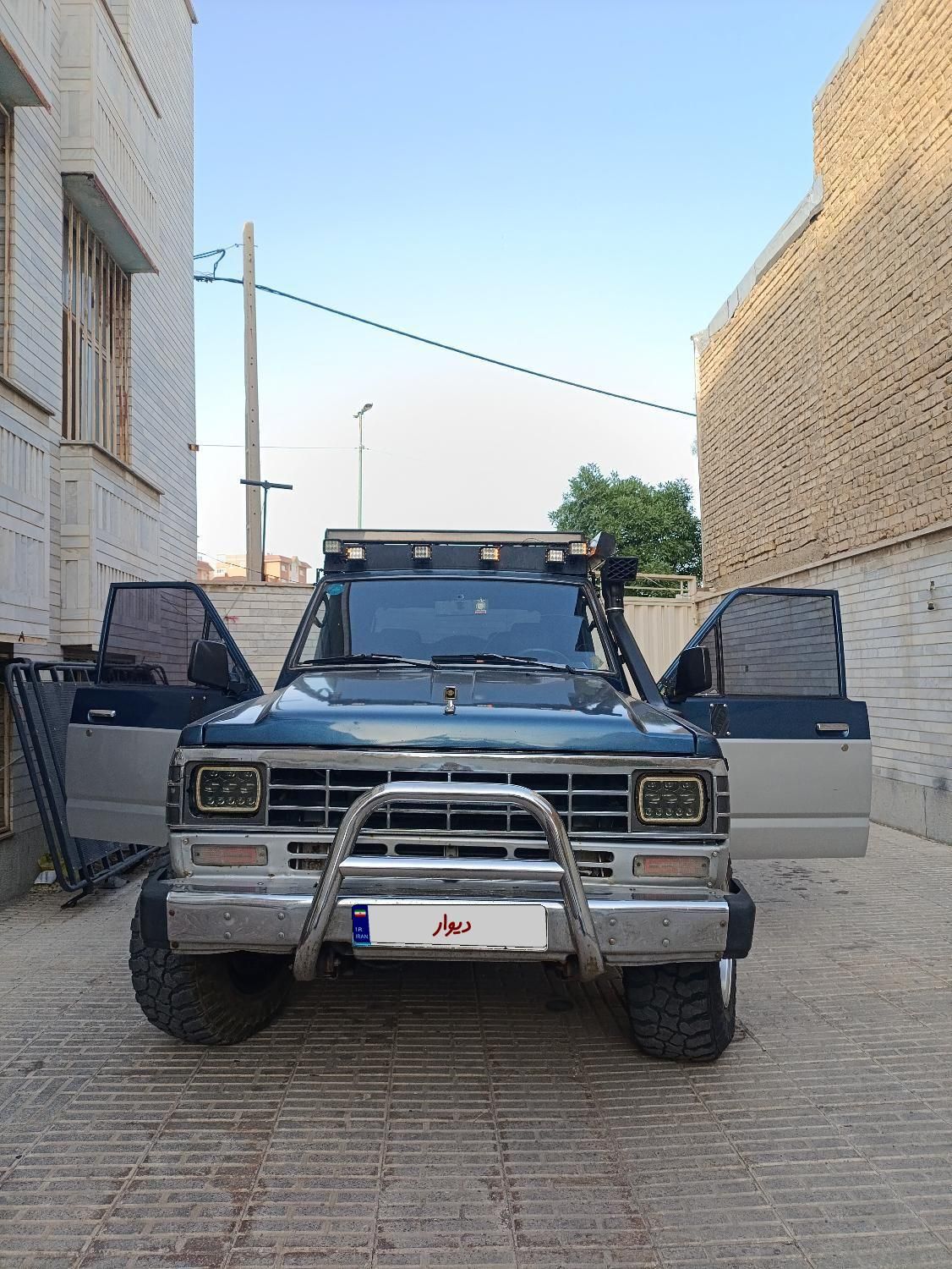 نیسان پاترول دو درب دنده‌ای - 1994