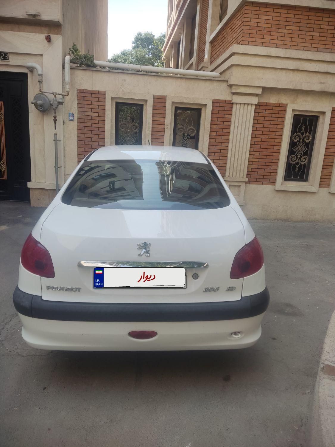 پژو ۲۰۶ صندوق دار v8 - 1399