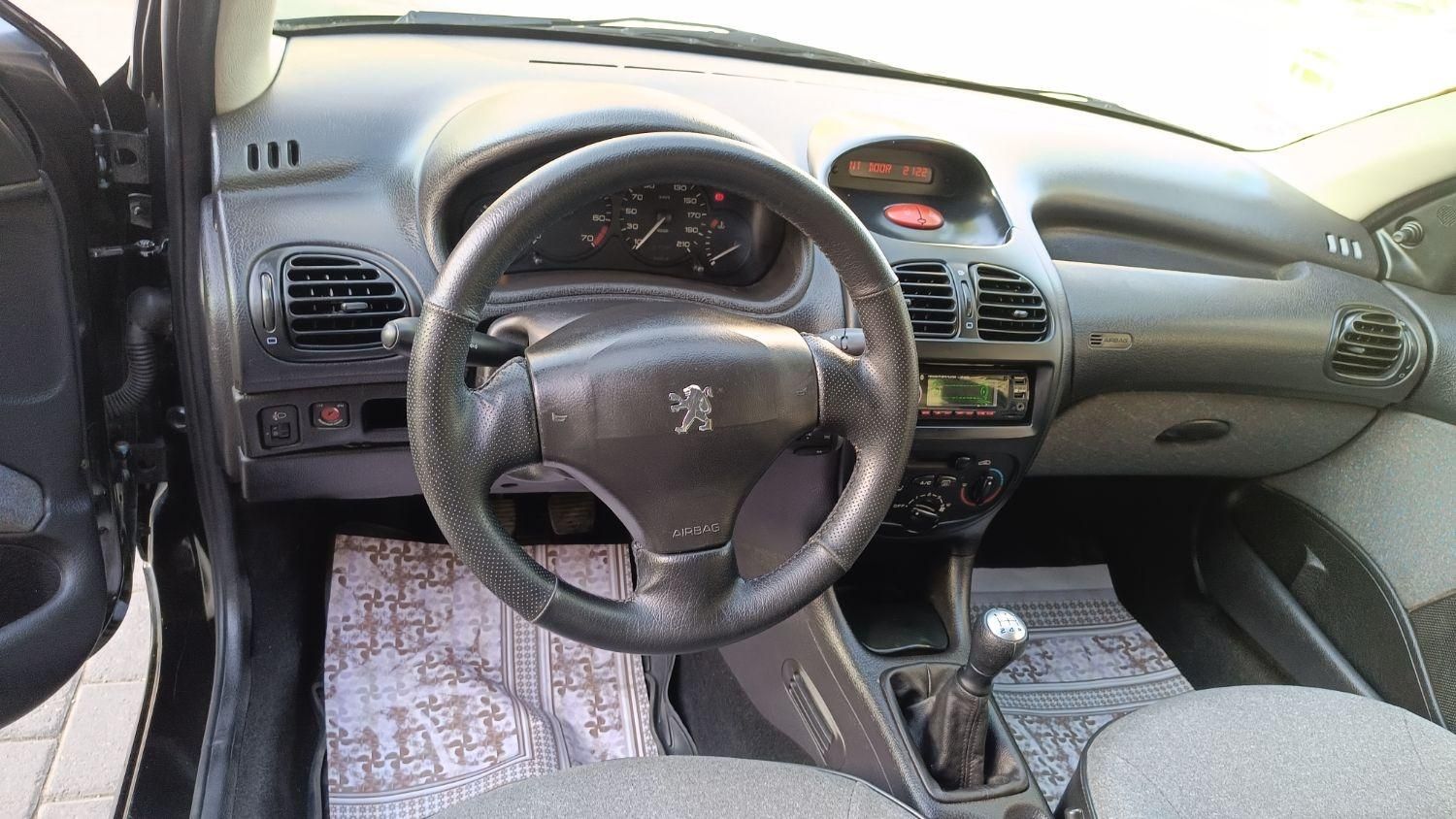 پژو ۲۰۶ صندوق دار v20 - 1390