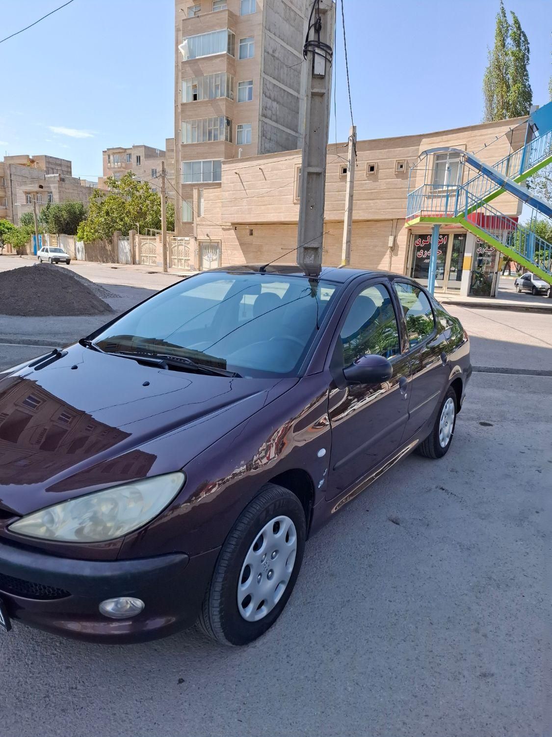 پژو ۲۰۶ صندوق دار v8 - 1391