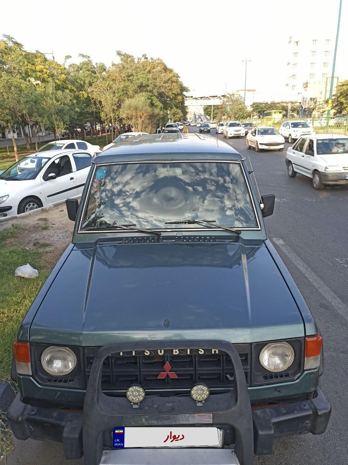 میتسوبیشی پاجرو چهار درب ۶ سیلندر - 1989