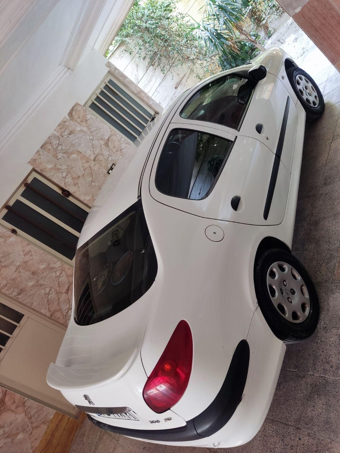 پژو ۲۰۶ صندوق دار v8 - 1390