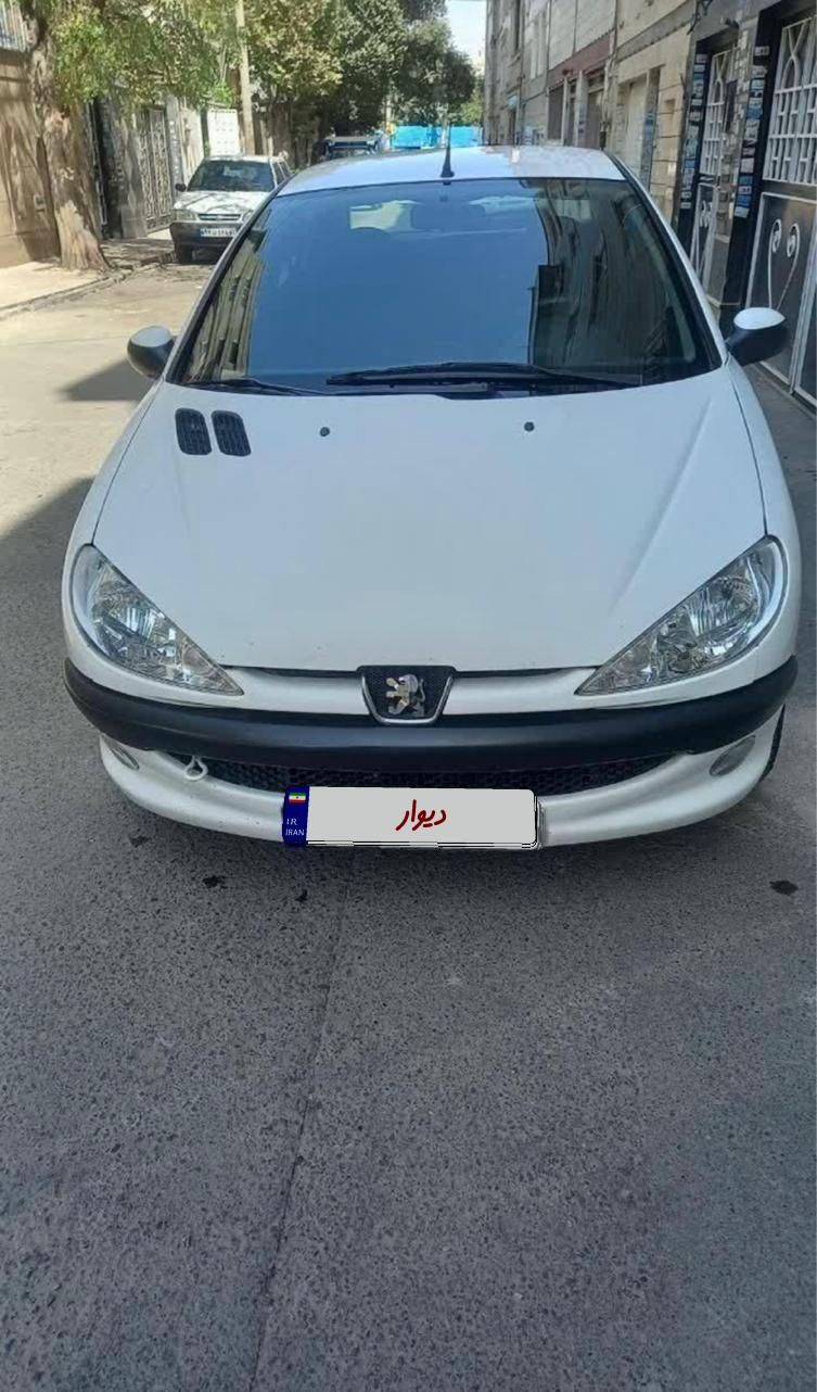 پژو ۲۰۶ صندوق دار v8 - 1393