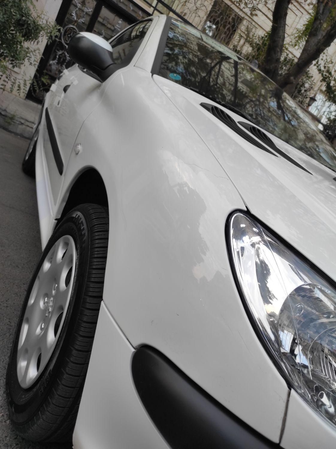 پژو ۲۰۶ صندوق دار v8 - 1393