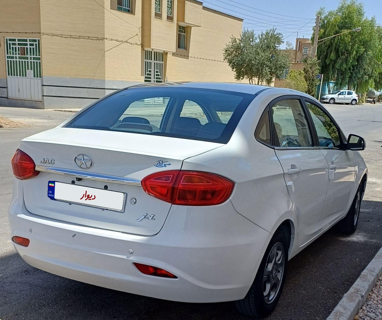 جک J4 اتوماتیک ساده - 1402