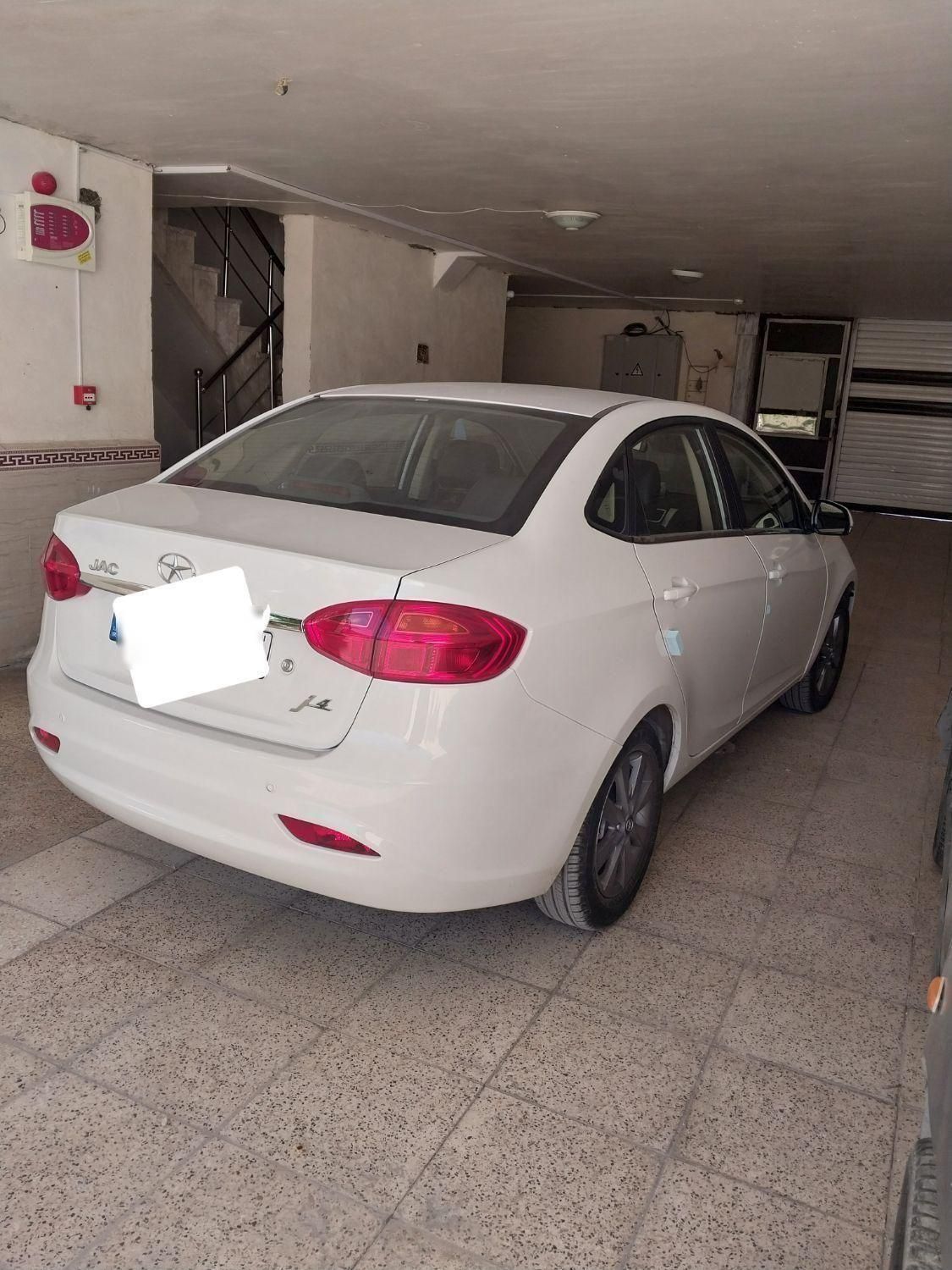 جک J4 اتوماتیک ساده - 1403