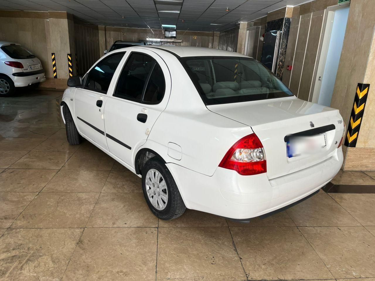 تیبا صندوق دار SX - 1400