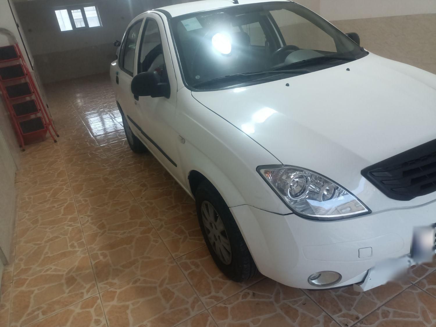 تیبا صندوق دار SX - 1398