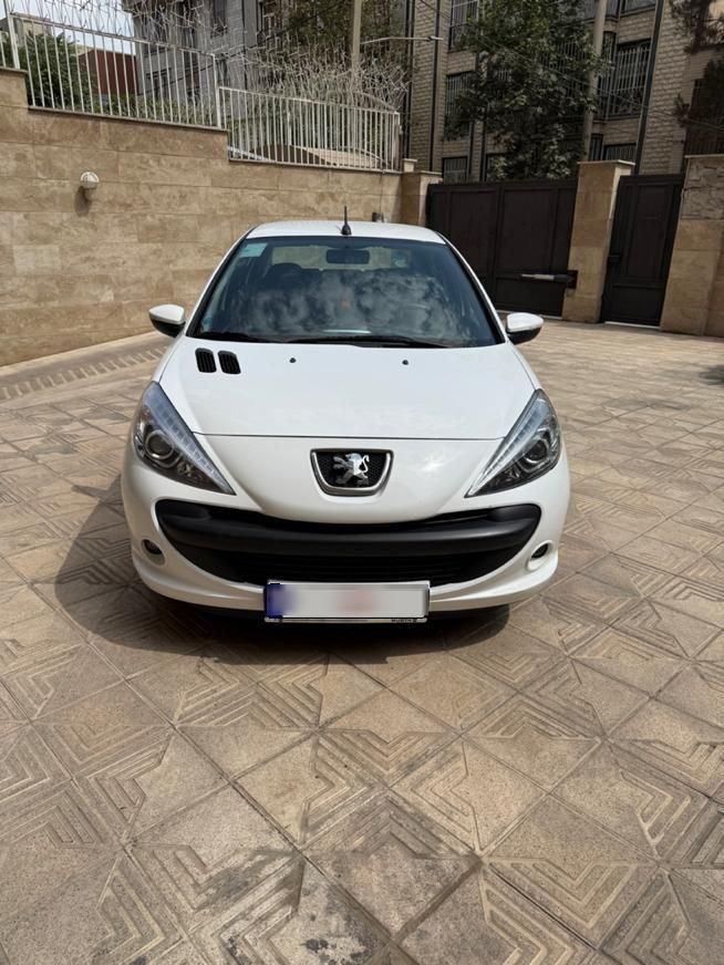 خودرو پژو، ۲۰۷ صندوق دار آگهی ann_19557641