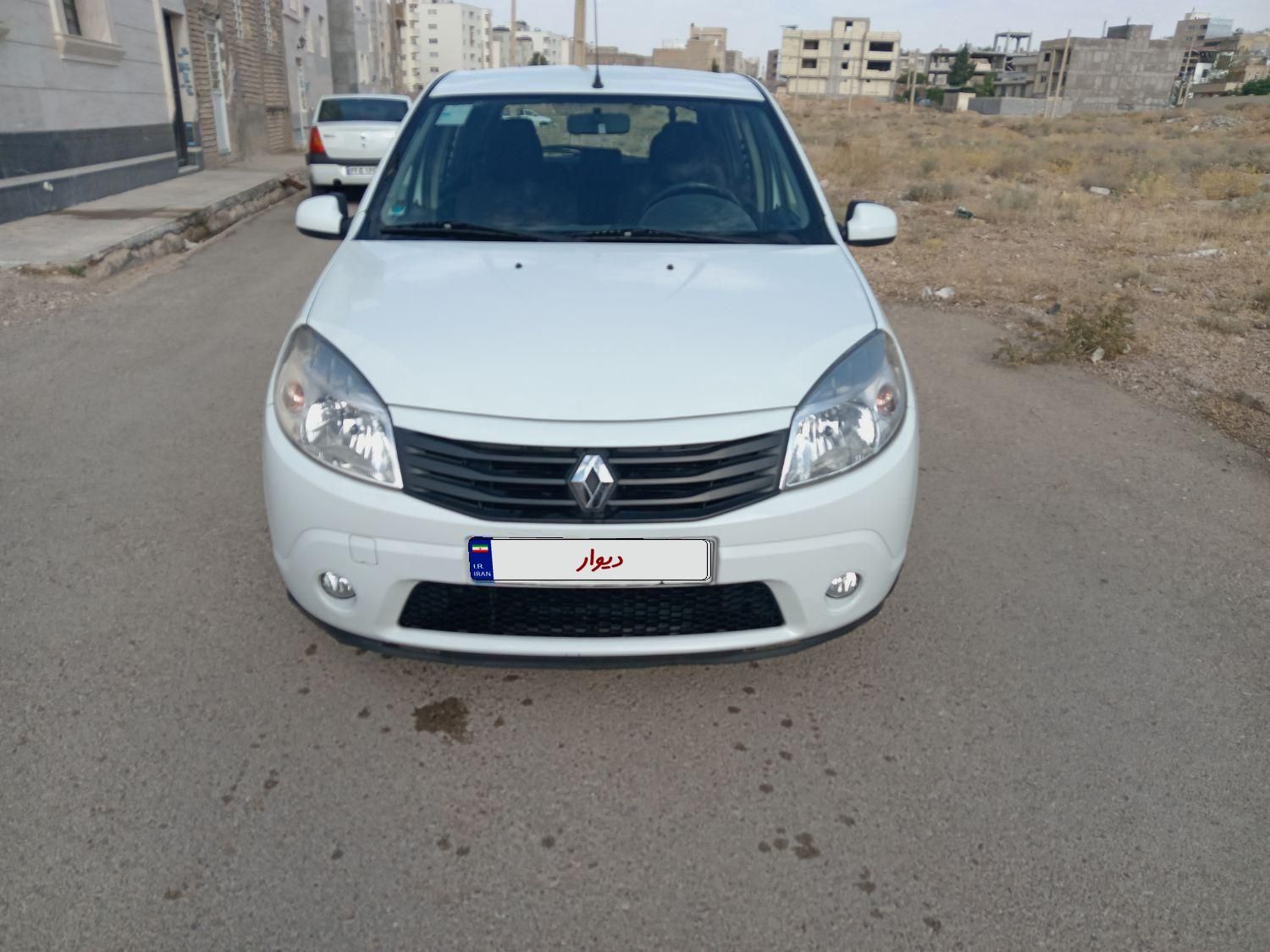 خودرو رنو، ساندرو آگهی ann_19557704