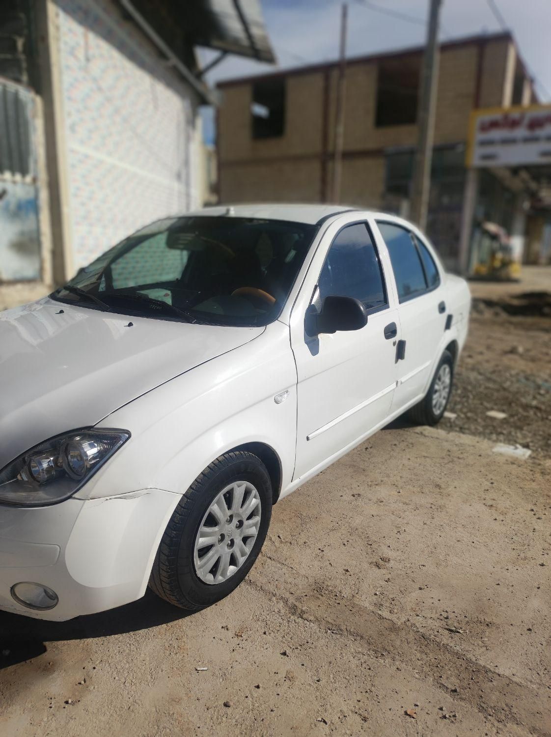تیبا صندوق دار SX - 1400