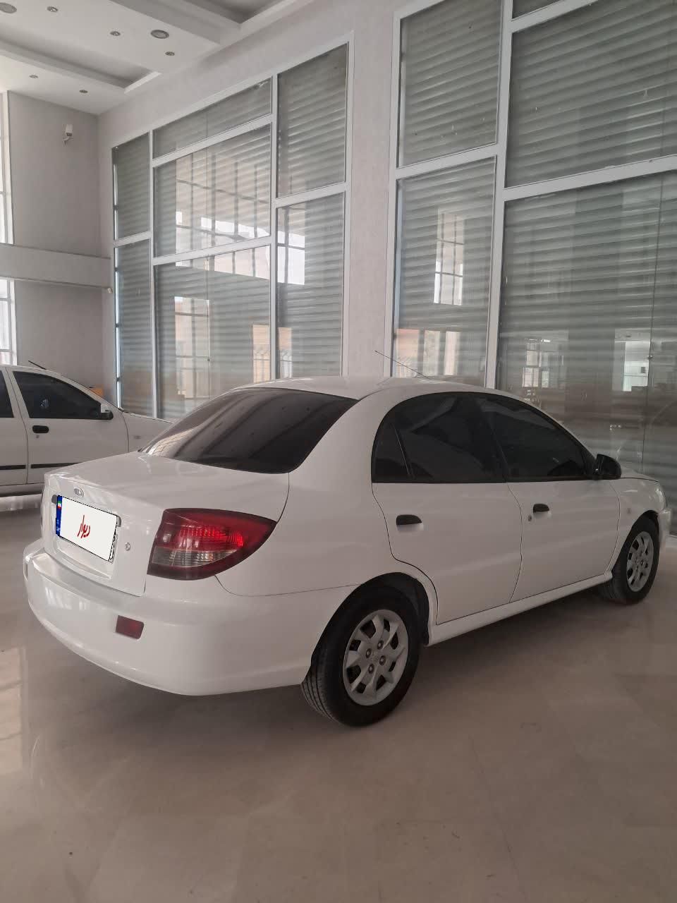 کیا ریو صندوقدار نیمه فول UB - 1388