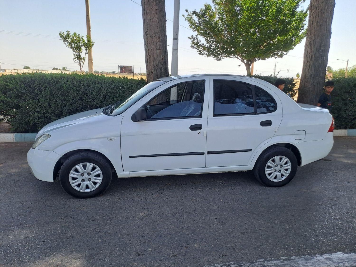 تیبا صندوق دار SX - 1400