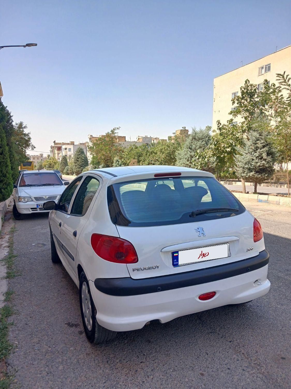 پژو 206 تیپ 5 - 1396